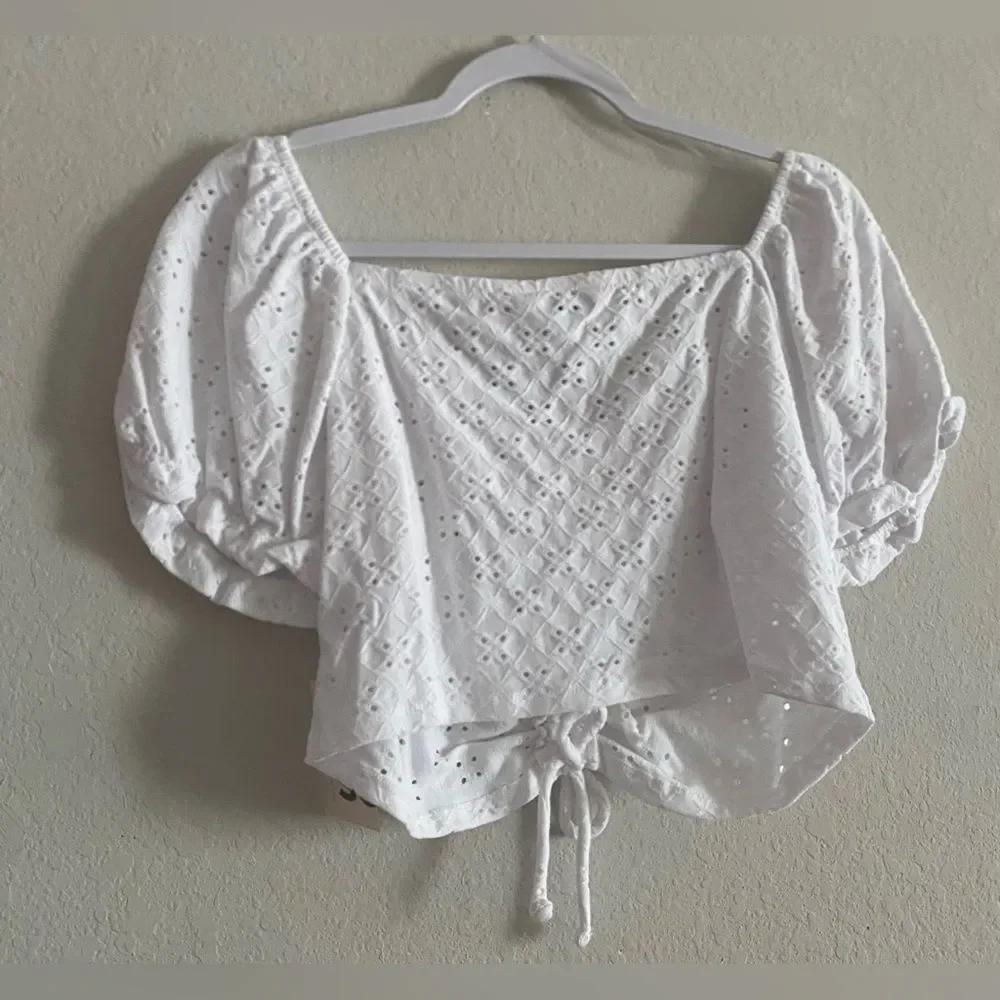 Juniors’ NWT SO Eyelet Cinch Front Puff Sleeve Cropped Top White Size XXL